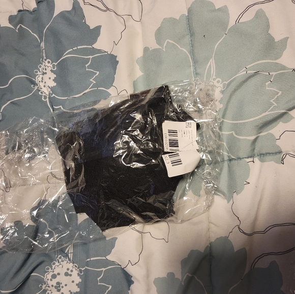 Front closure black bra with stretch back - Picture 4 of 4